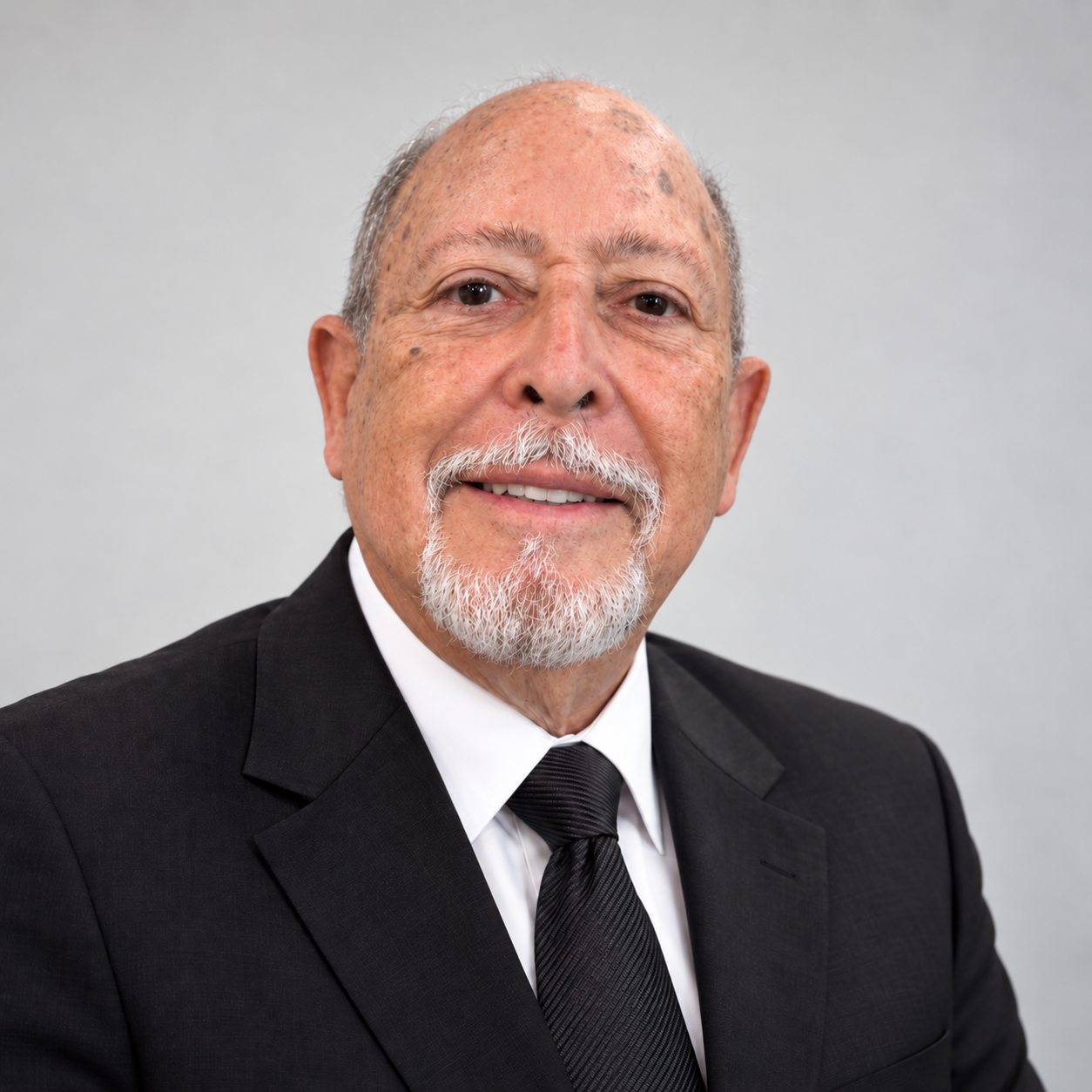 Edis Román Alvarado, autor de Hoy es el despertar de la humanidad